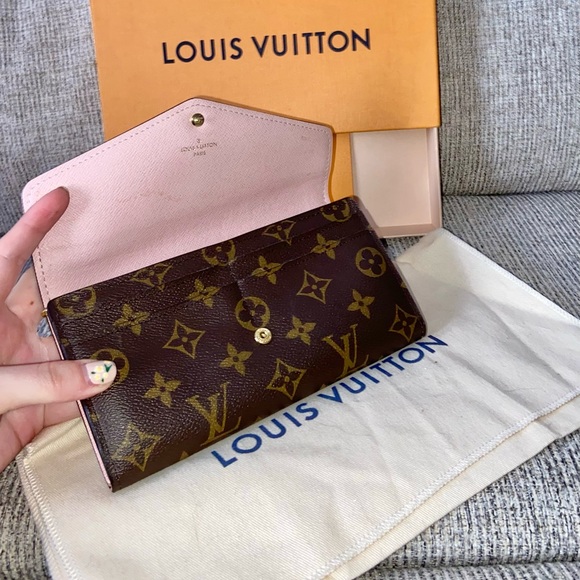 Louis Vuitton wallet. Brand new, never worn. - Picture 2 of 5